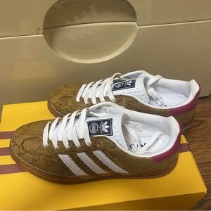 Gucci WomenGG Logo Print Sneakers Fashion